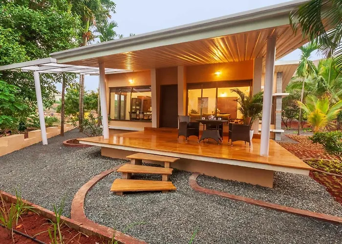 Stayvista'S Green Grove - A Modern Mountain-View Retreat With Lush LawnVilla